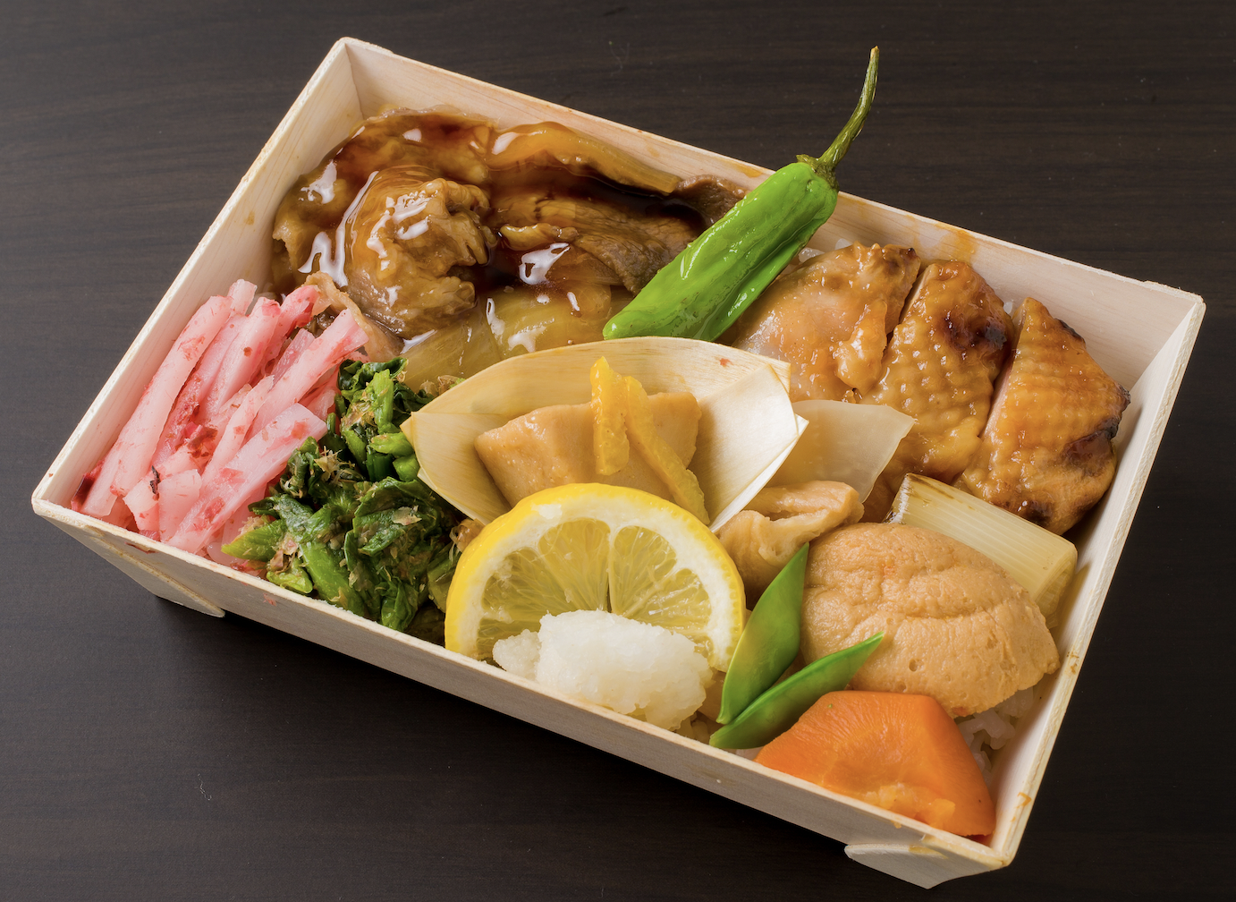 プレミアムお重「すき焼き＆鶏の照り焼き重」