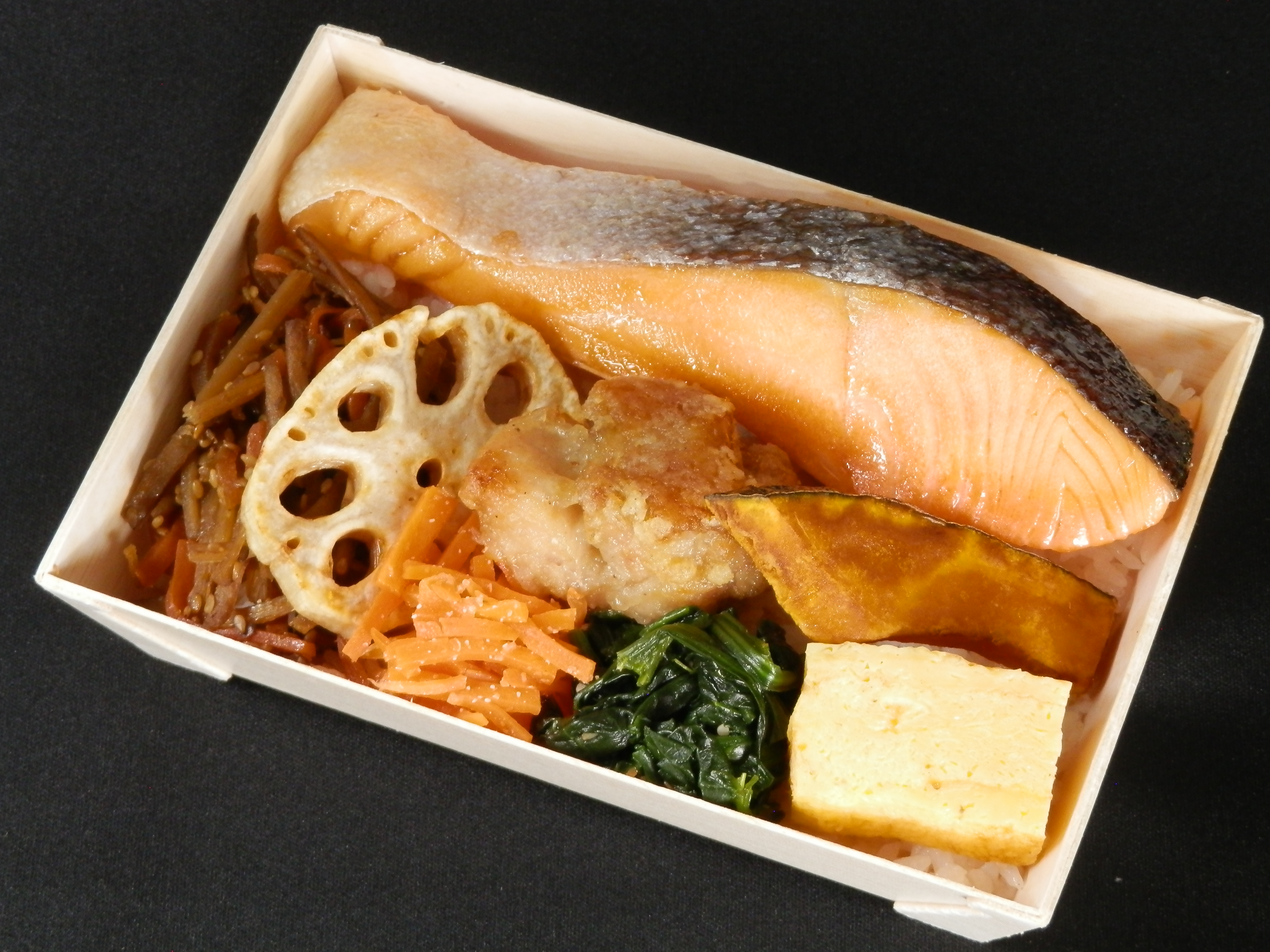 ふるさと屋の「鮭重」