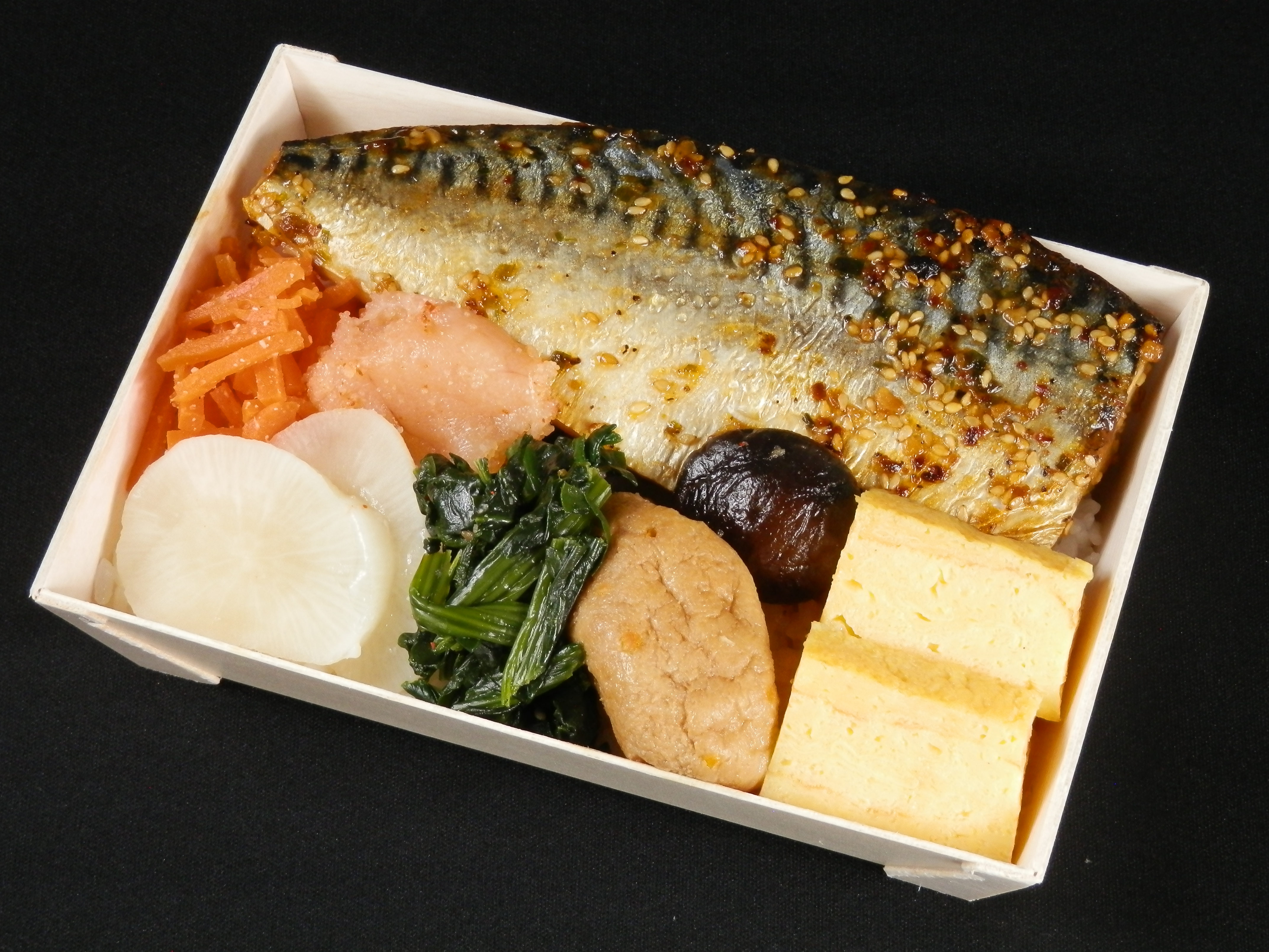 ふるさと屋の「鯖重」